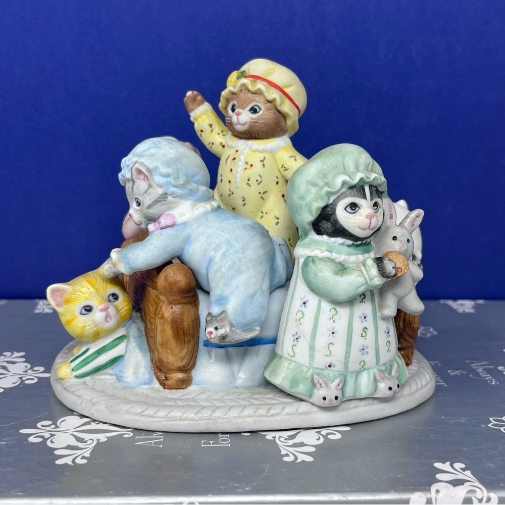 1987 Schmid Kitty Cucumber Thank Heavens For Little Girls Ceramic Music Box